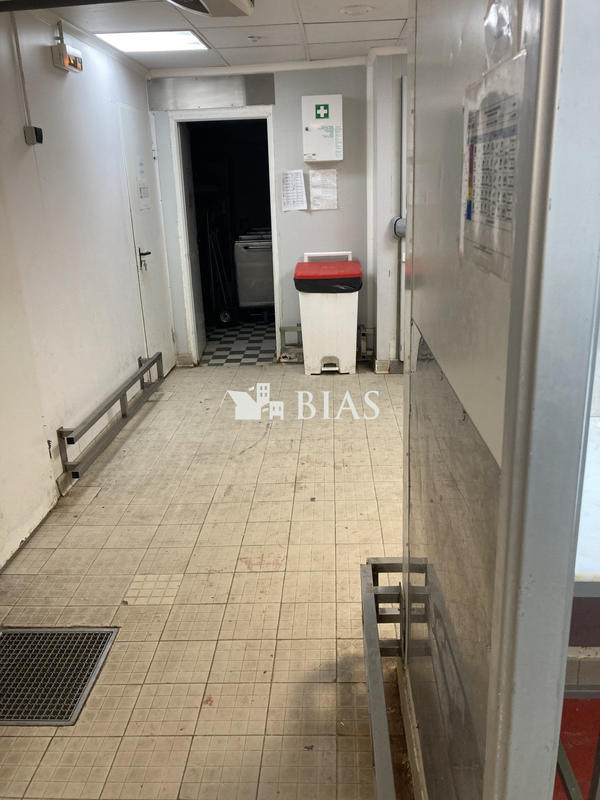 Fonds de commerce - 220 m²