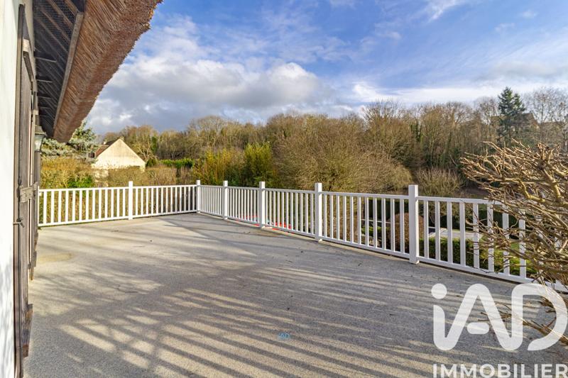 Maison - 250 m² - 10 pièces