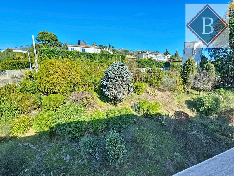 Appartement - 93 m² - 4 pièces