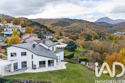 Maison de maîtres - 245 m² - 7 pièces