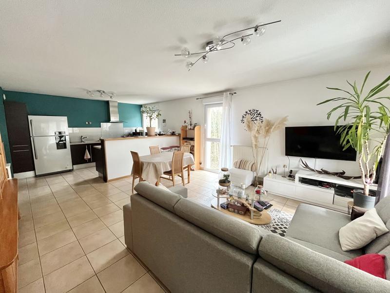 Appartement - 100 m² - 4 pièces