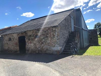 Maison en pierre - 314 m² - 6 pièces