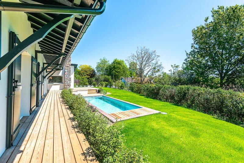 Maison - 212 m² - 7 pièces