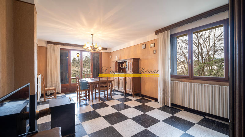 Maison - 146 m² - 7 pièces