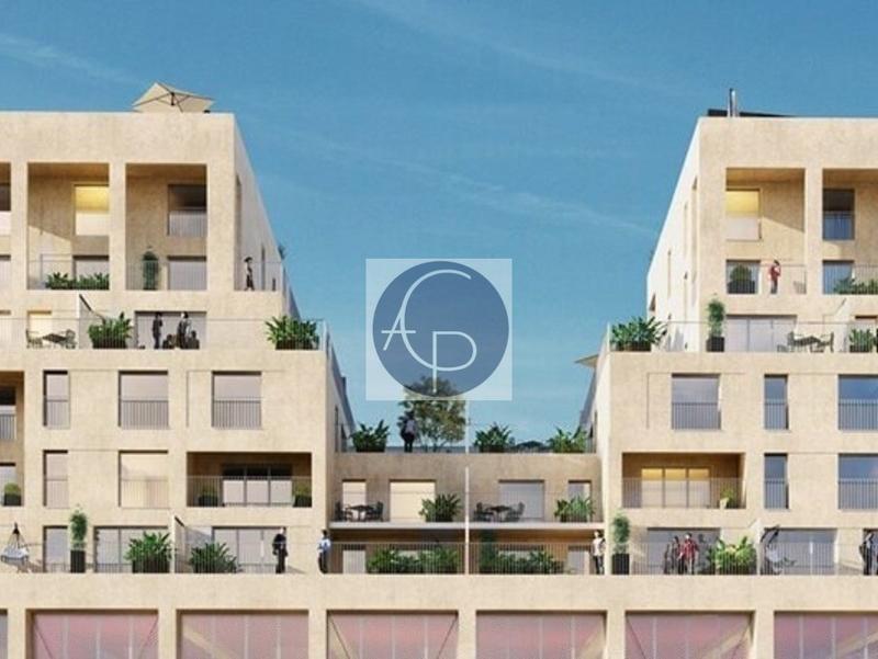 Appartement - 98 m² - 5 pièces