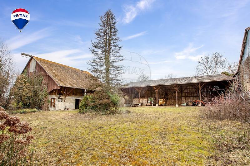 Maison - 222 m² - 7 pièces