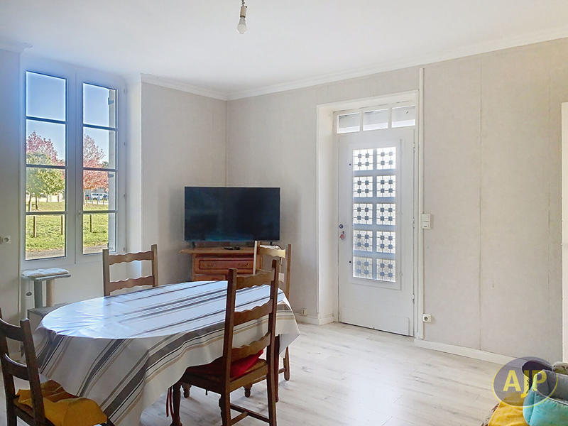 Maison - 97 m² - 4 pièces