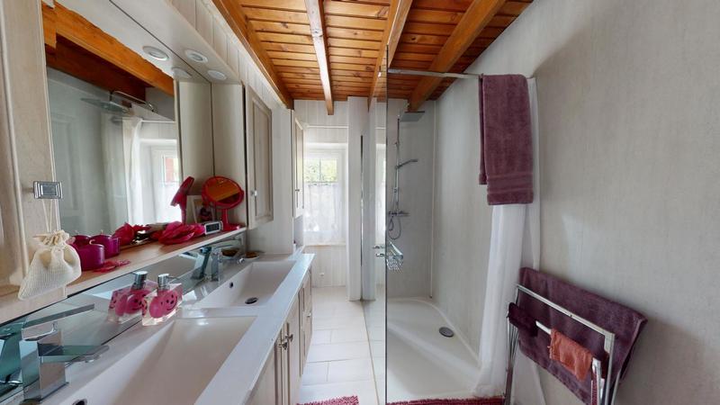 Maison - 175 m² - 6 pièces