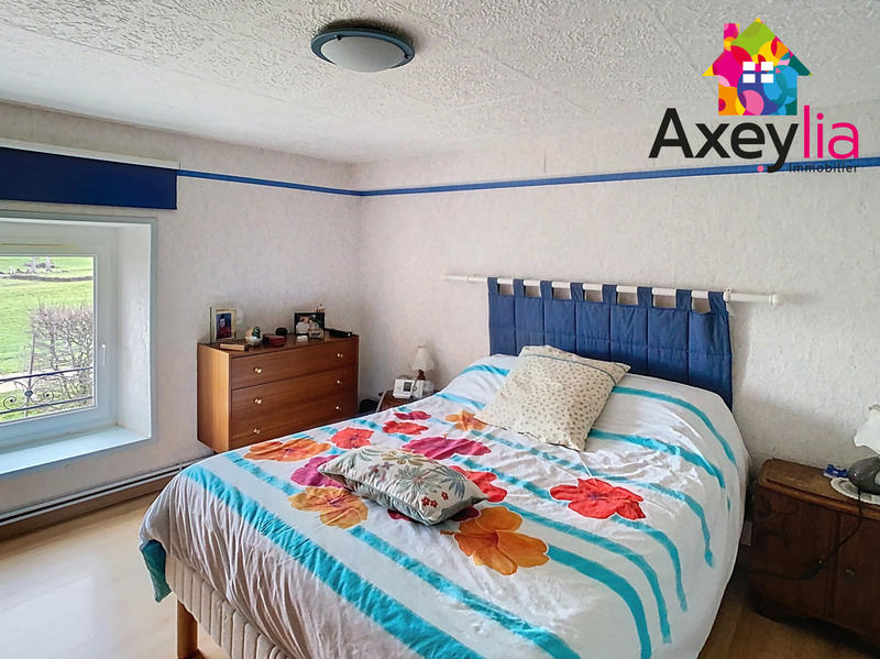 Maison - 220 m² - 10 pièces