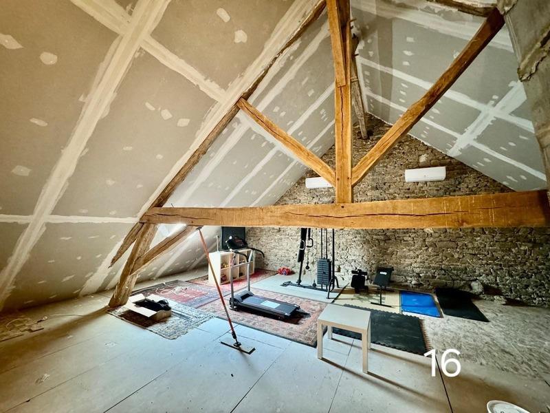 Corps de ferme - 368 m² - 11 pièces