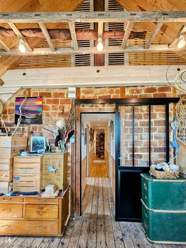 Maison - 245 m² - 9 pièces