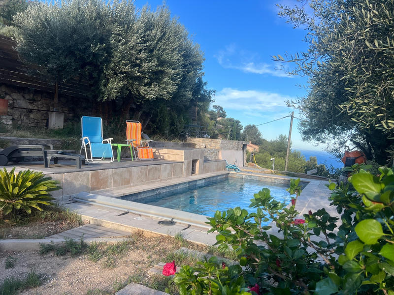 Villa - 220 m² - 8 pièces