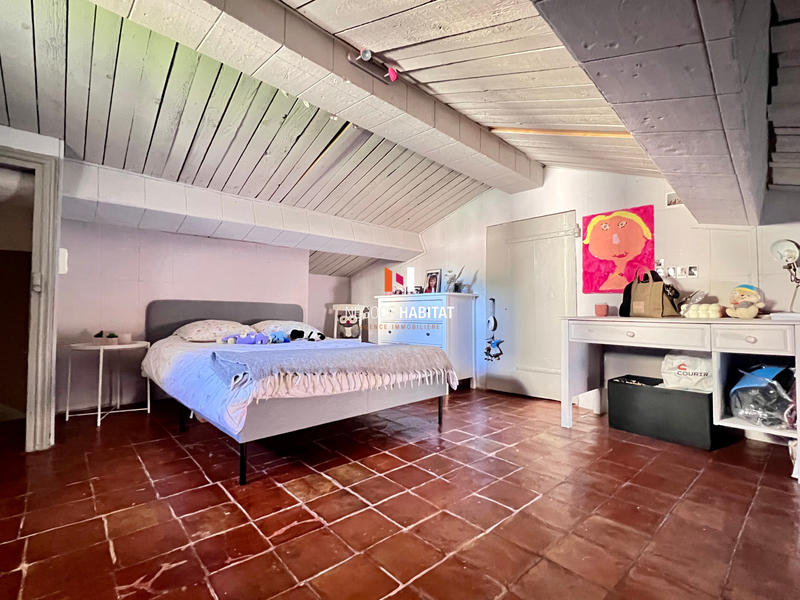 Appartement - 225 m² - 7 pièces