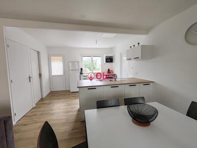 Maison - 85 m² - 5 pièces