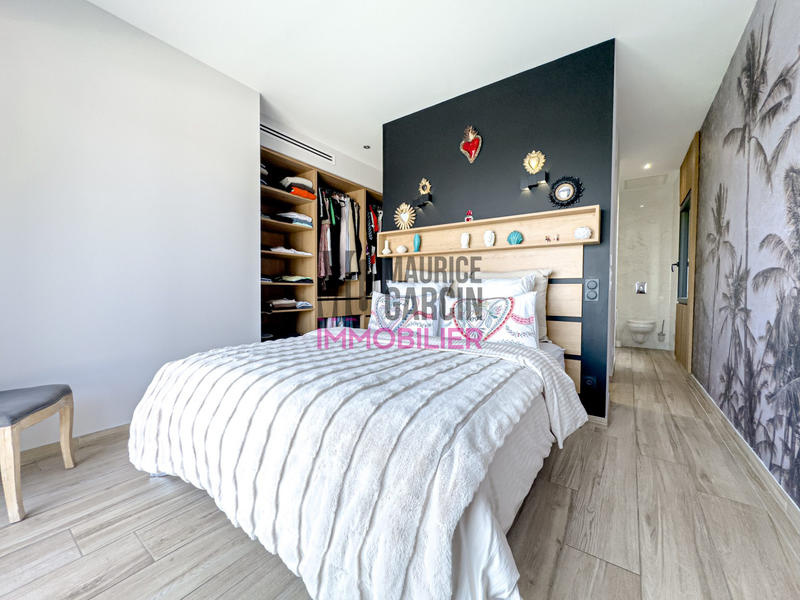 Maison - 205 m² - 5 pièces