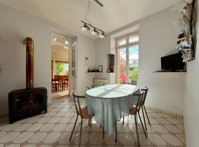 Maison - 153 m² - 8 pièces