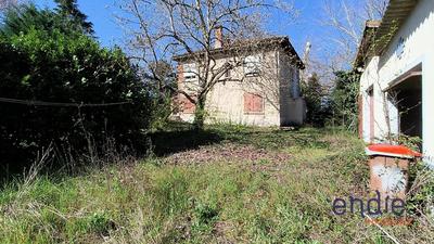 Maison - 220 m² - 7 pièces