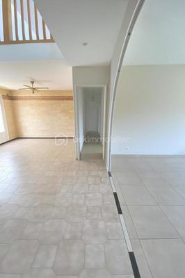 Maison traditionnelle - 107 m² - 7 pièces