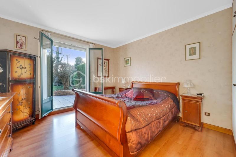 Maison - 159 m² - 7 pièces