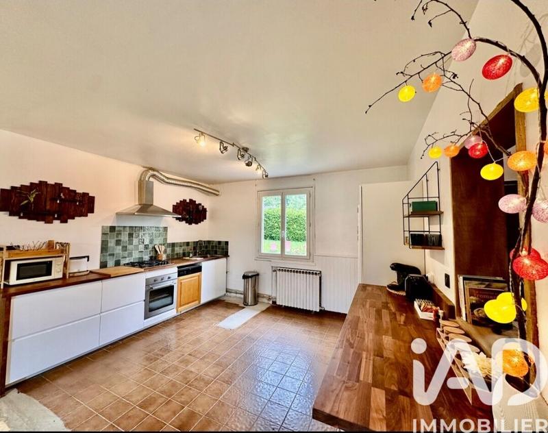 Maison - 200 m² - 8 pièces