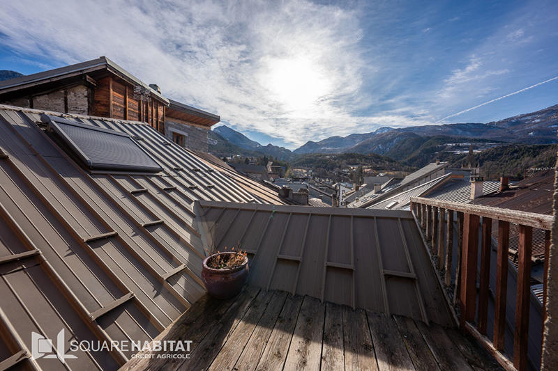 Maison - 233 m² - 5 pièces