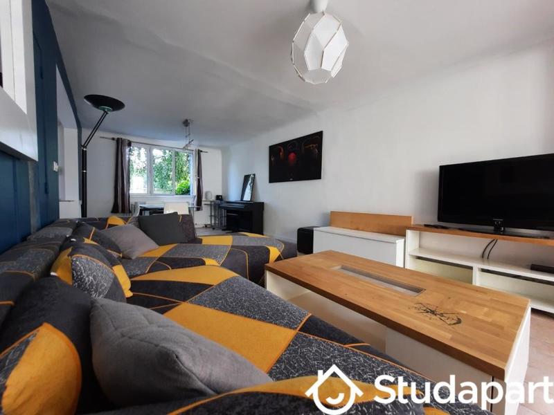 Chambre - 12 m² - 1 pièce