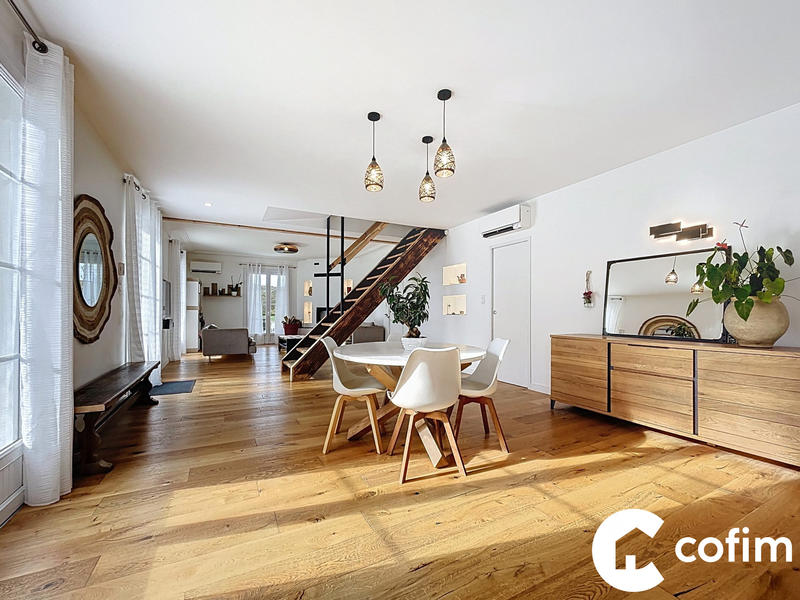 Maison - 163 m² - 5 pièces