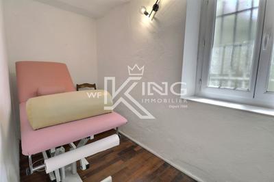 Local d'activité / Entrepôt - 104 m²