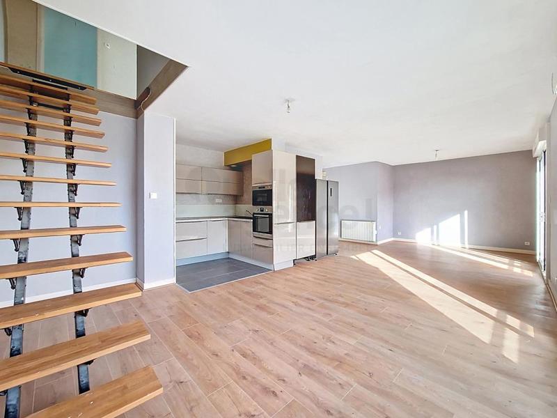 Duplex - 85 m² - 5 pièces