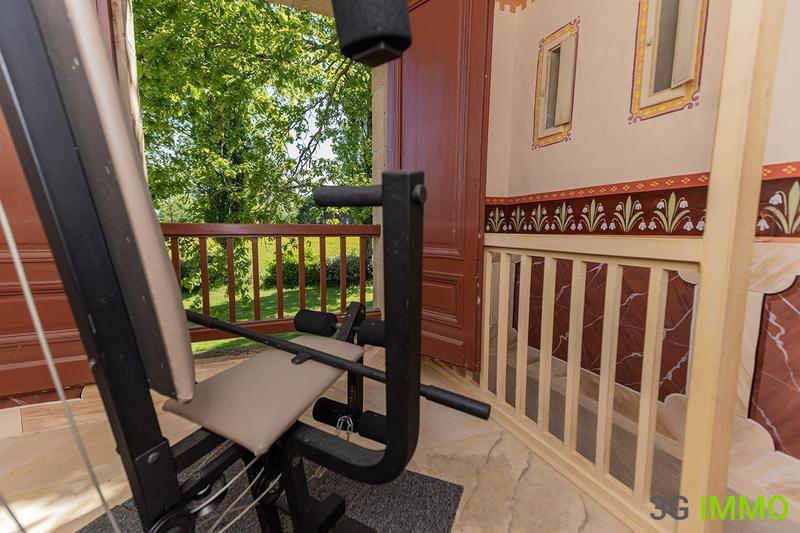 Propriété - 230 m² - 7 pièces