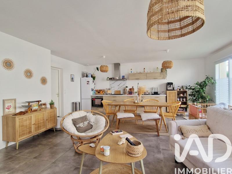 Maison - 93 m² - 4 pièces