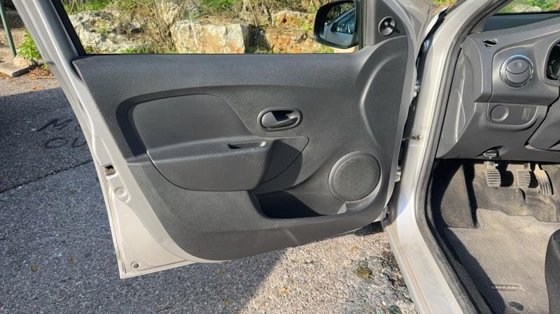 Dacia Sandero II 1.2 75 Serie Limitée Music