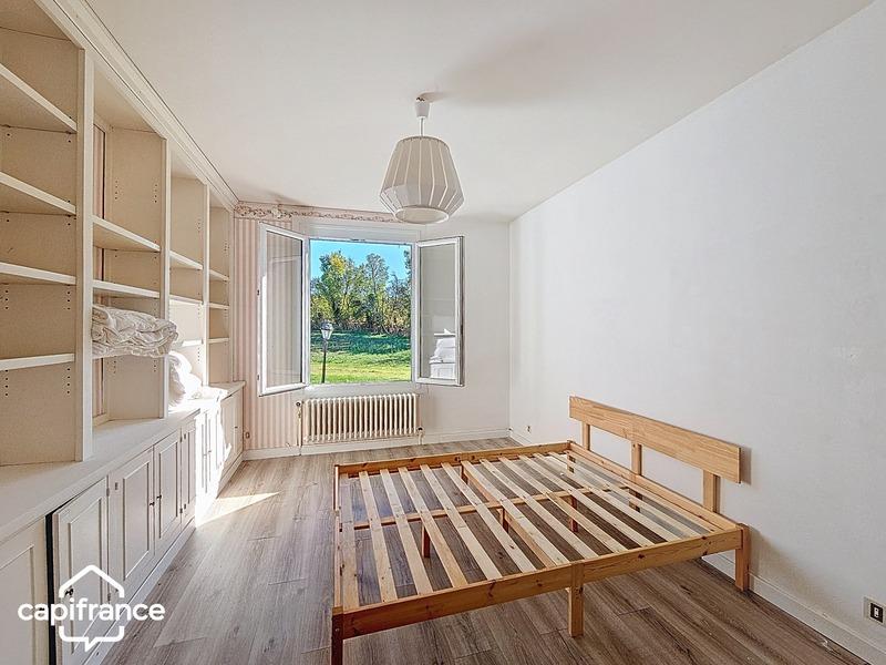 Maison - 449 m² - 18 pièces