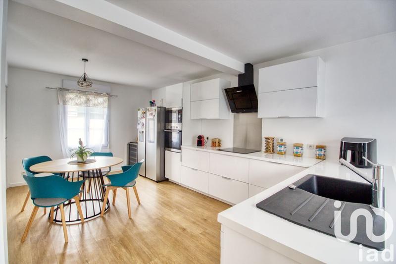 Maison - 208 m² - 7 pièces