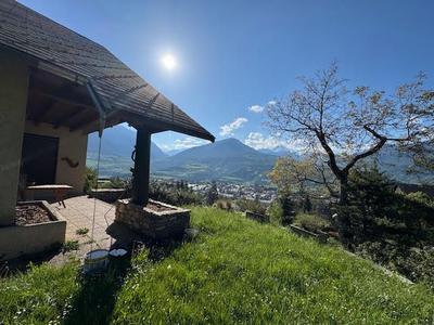 Maison - 185 m² - 5 pièces