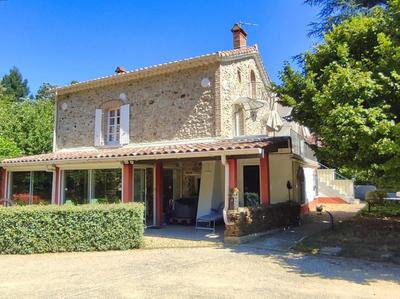 Maison en pierre - 183 m² - 8 pièces