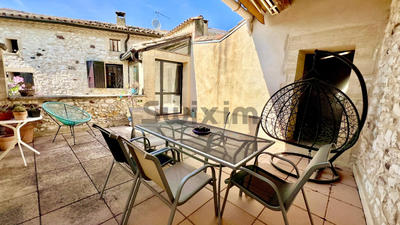 Mas - 300 m² - 10 pièces