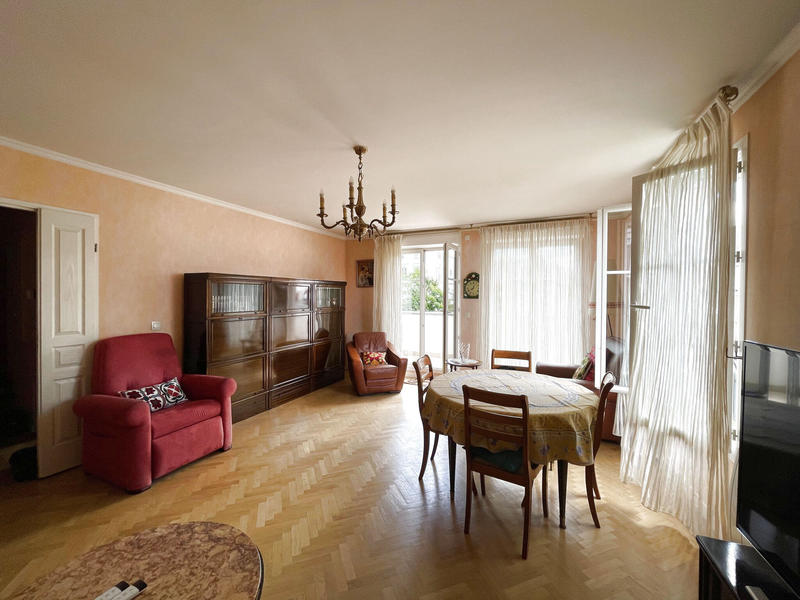 Appartement - 90 m² - 4 pièces