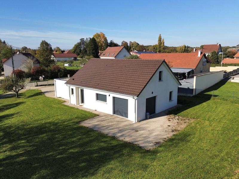 Maison - 99 m² - 4 pièces