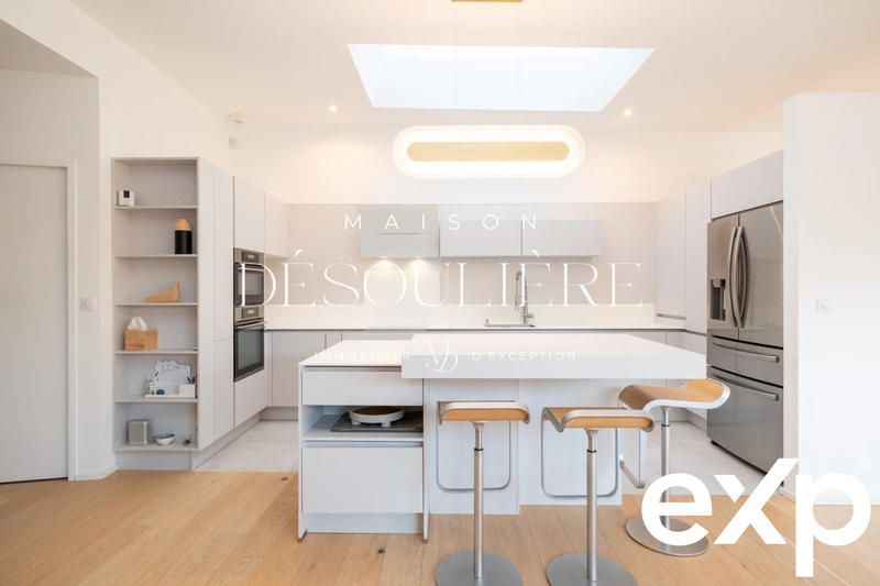 Villa - 220 m² - 7 pièces