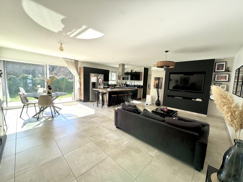 Maison - 103 m² - 6 pièces