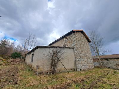 Maison - 93 m² - 4 pièces