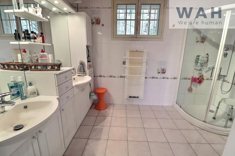 Maison - 135 m² - 6 pièces