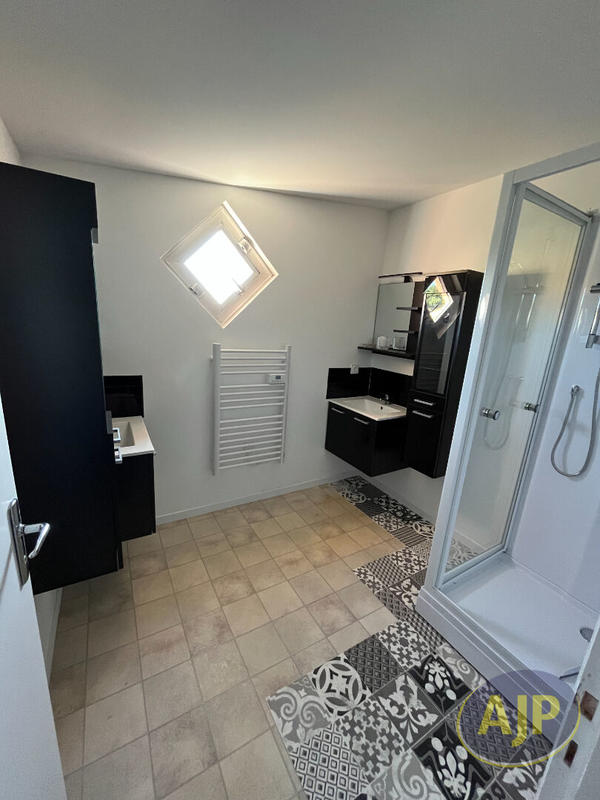 Maison - 94 m² - 4 pièces