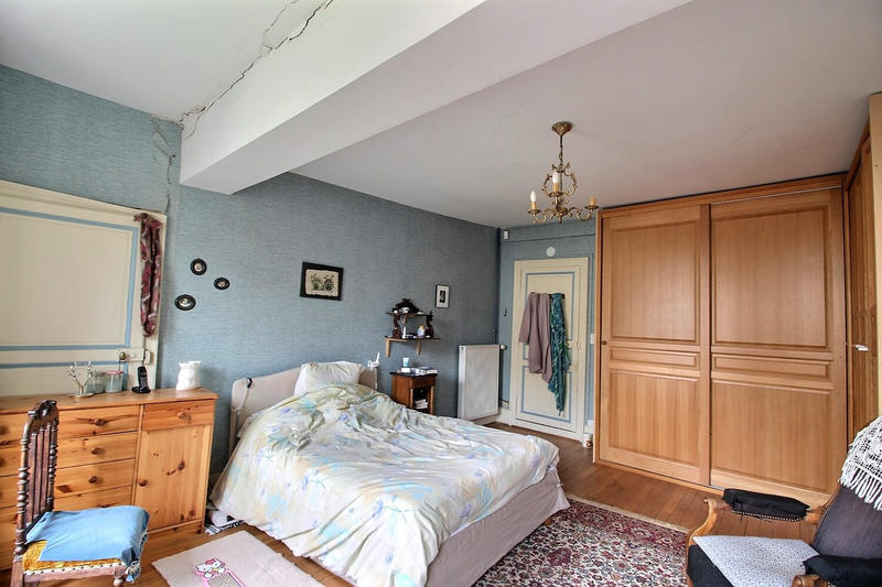 Demeure - 186 m² - 7 pièces