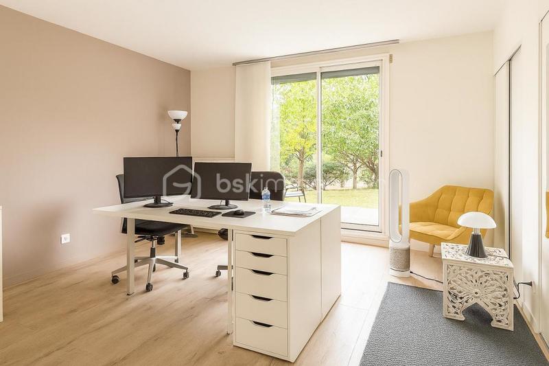 Propriété - 227 m² - 9 pièces