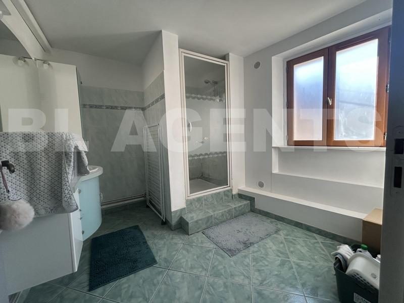 Maison - 85 m² - 5 pièces