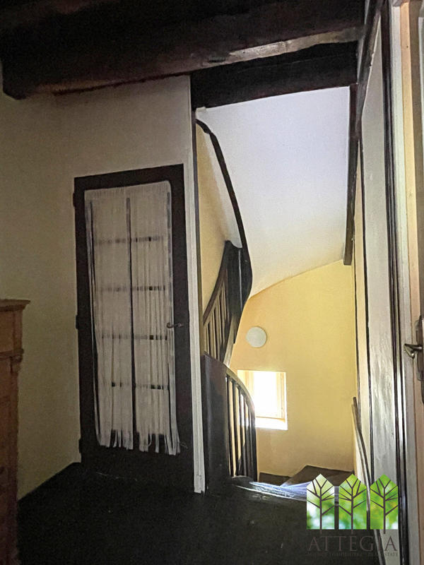 Maison - 180 m² - 5 pièces