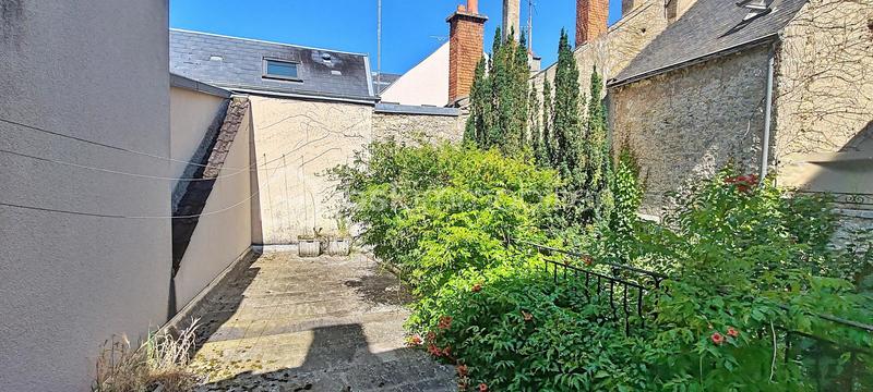 Immeuble - 198 m² - 8 pièces