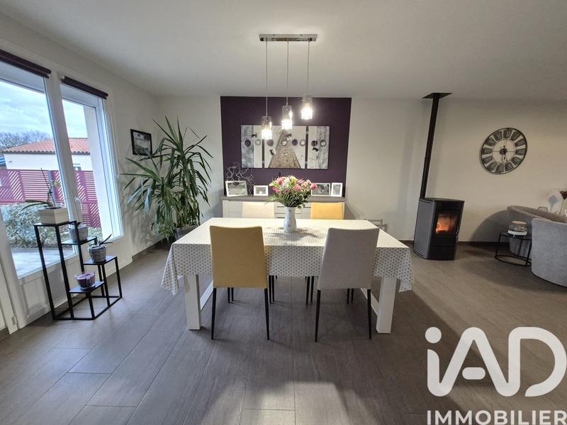 Maison - 92 m² - 5 pièces